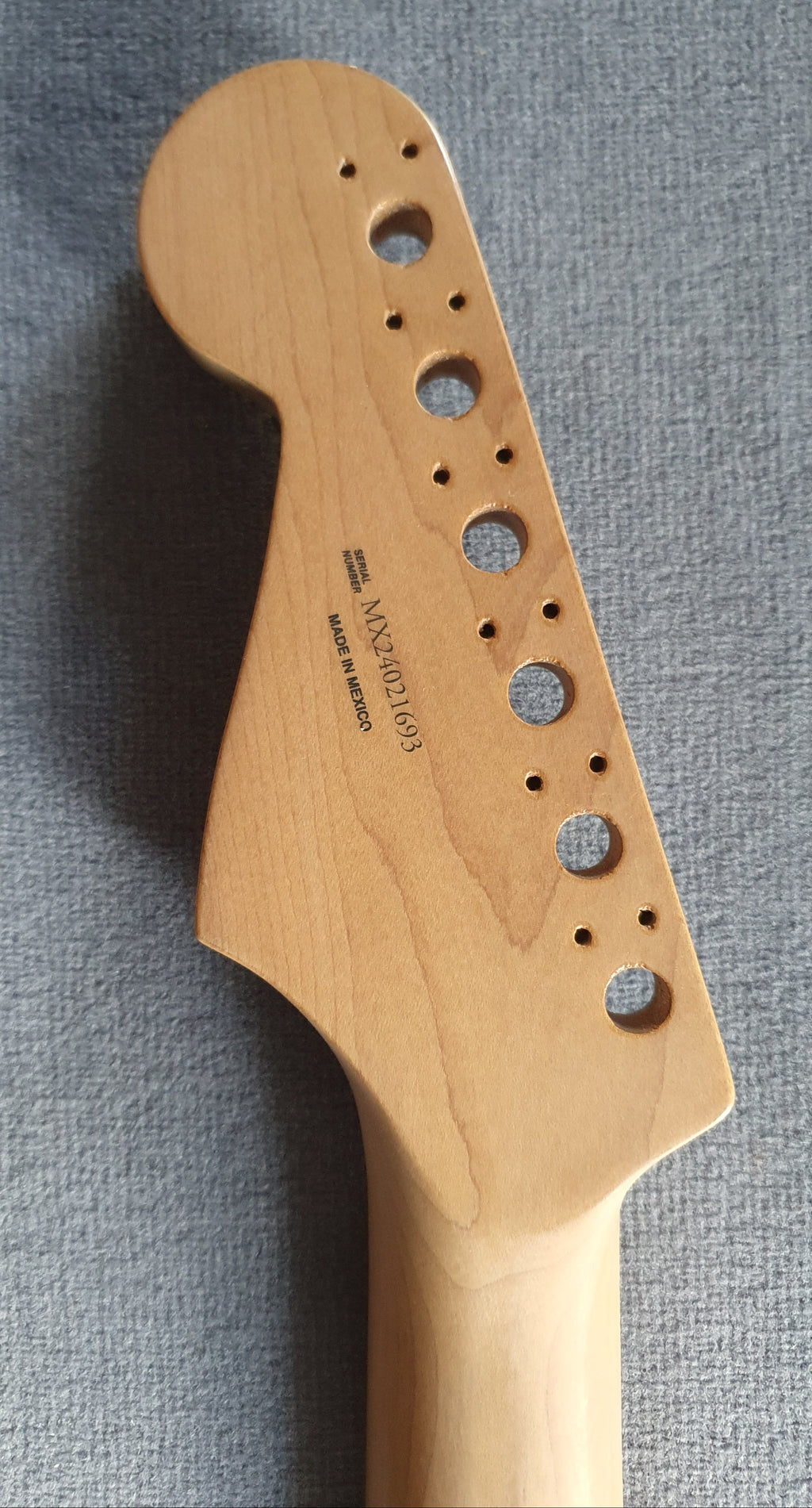 Fender® Genuine Replacement Neck Satin Roasted Maple f. Strat, 12" 22 Bünde