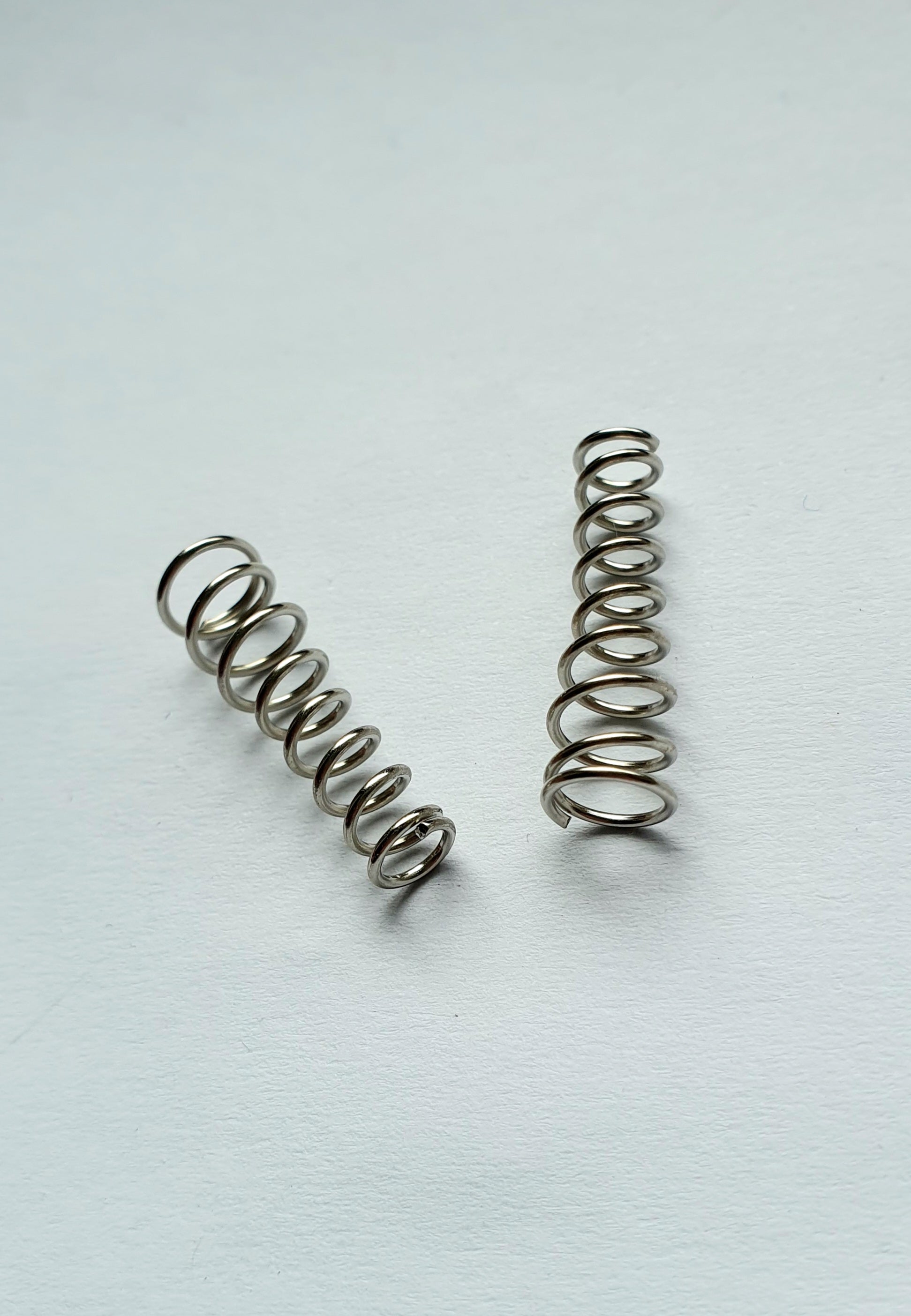 2 göldo Pickup-Federn universal, konisch 22mm