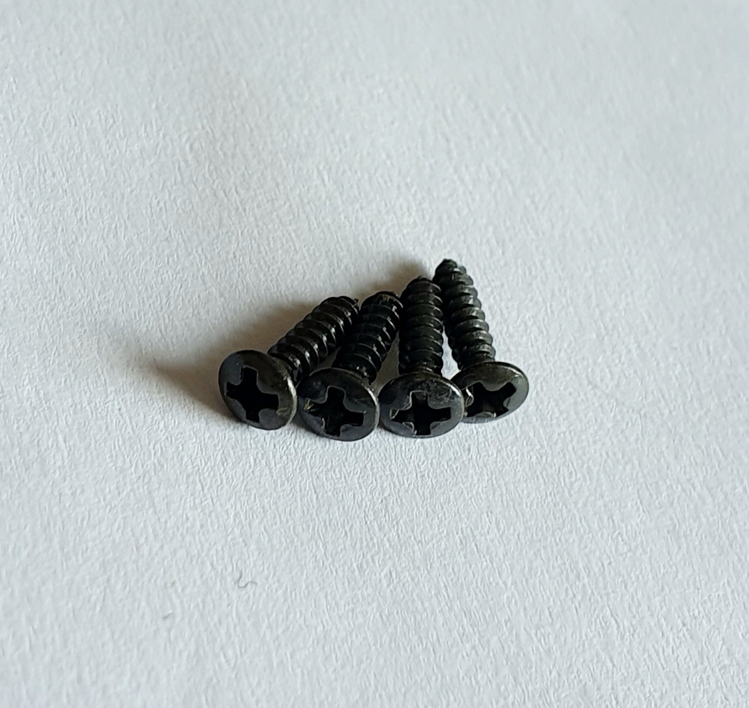 4 göldo Humbucker Rahmenschrauben / Pickguard-Schrauben schwarz