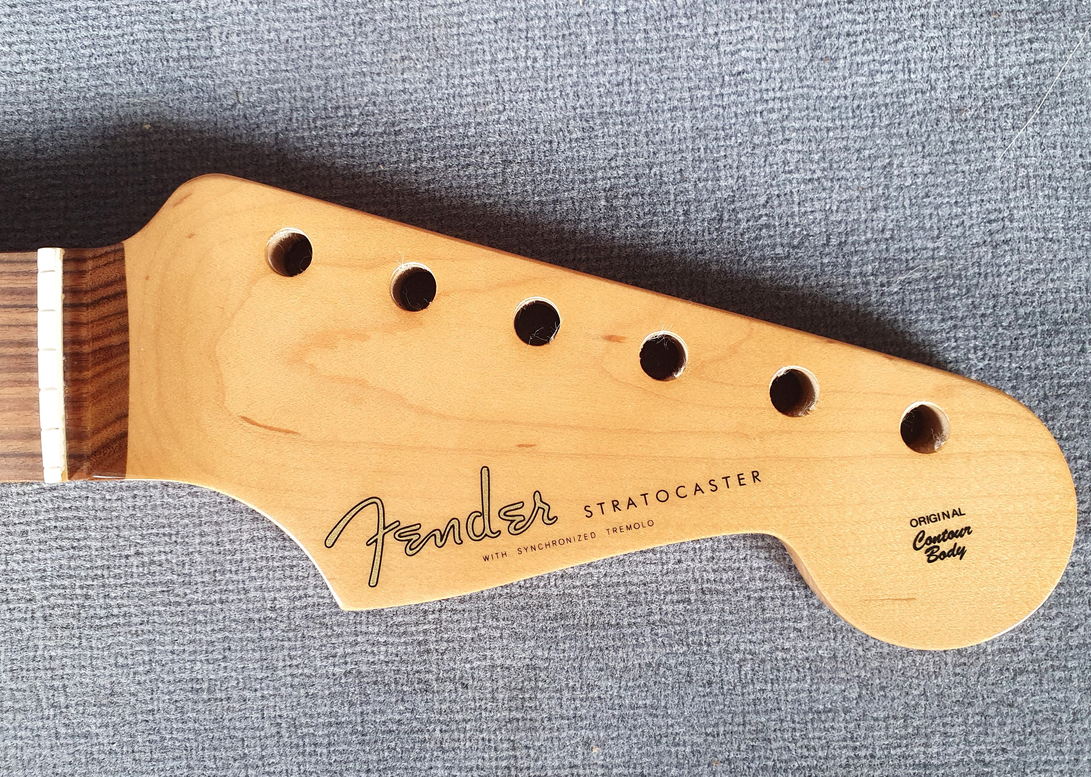 Fender® Genuine Replacement 60´s Stratocaster Neck, PaoFerro, 12" 21 Bünde