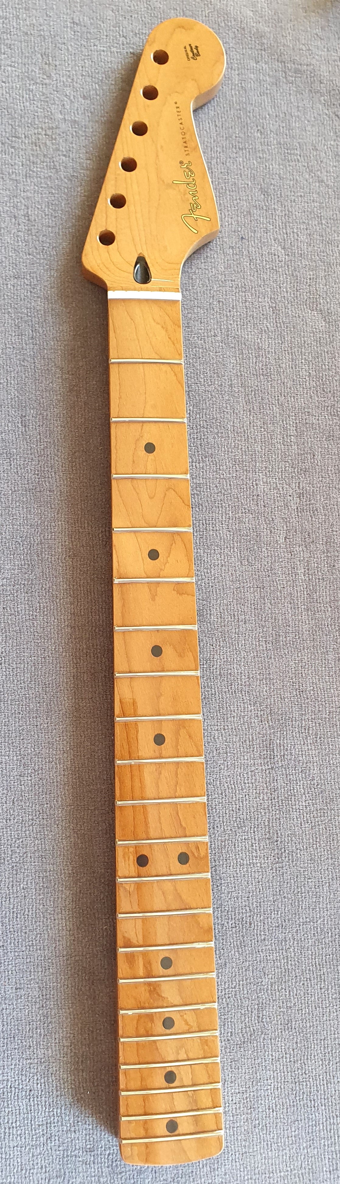 Fender® Genuine Replacement Neck Roasted Maple f. Strat, 9.5" 21 Bünde