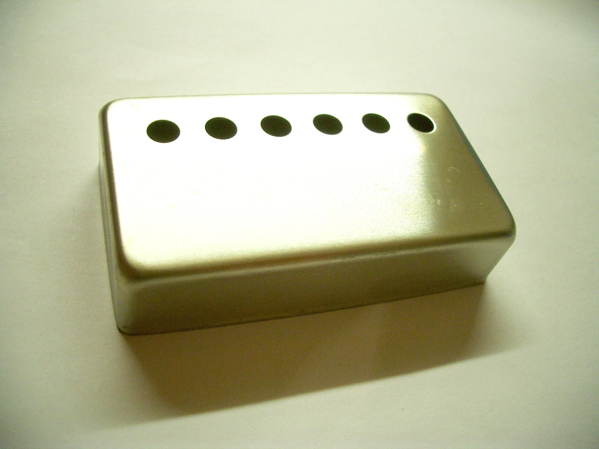 göldo Humbucker Kappe Cover für Standard Pickups antique