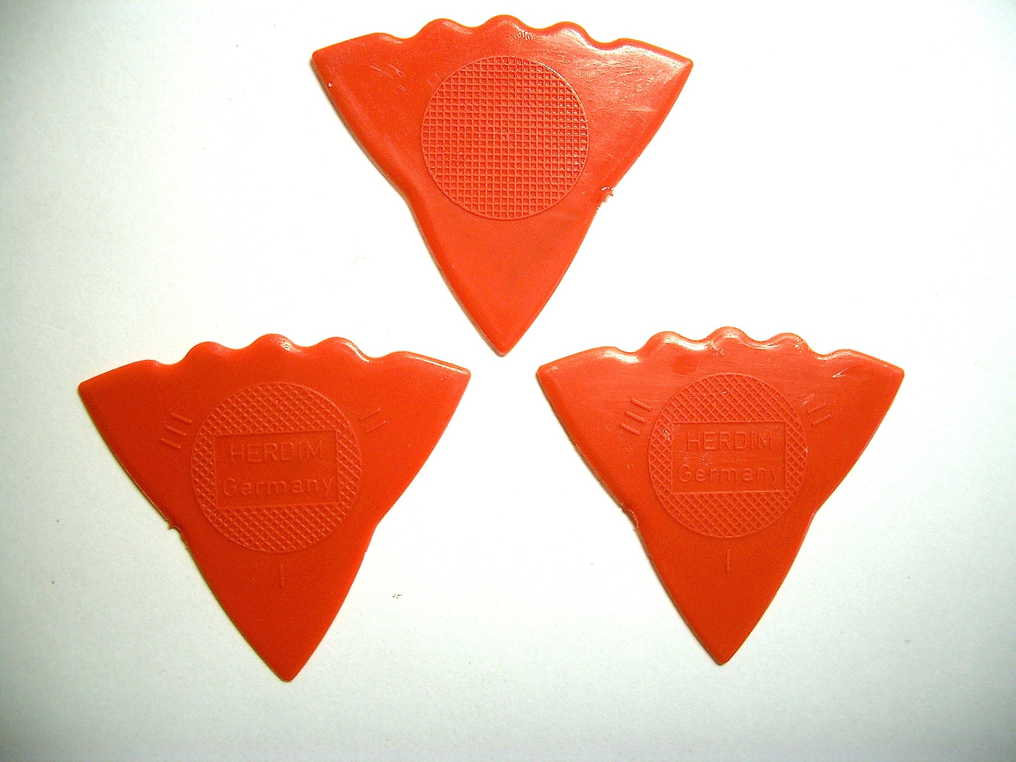 3 Herdim 3-Stärken Plektren Picks rot