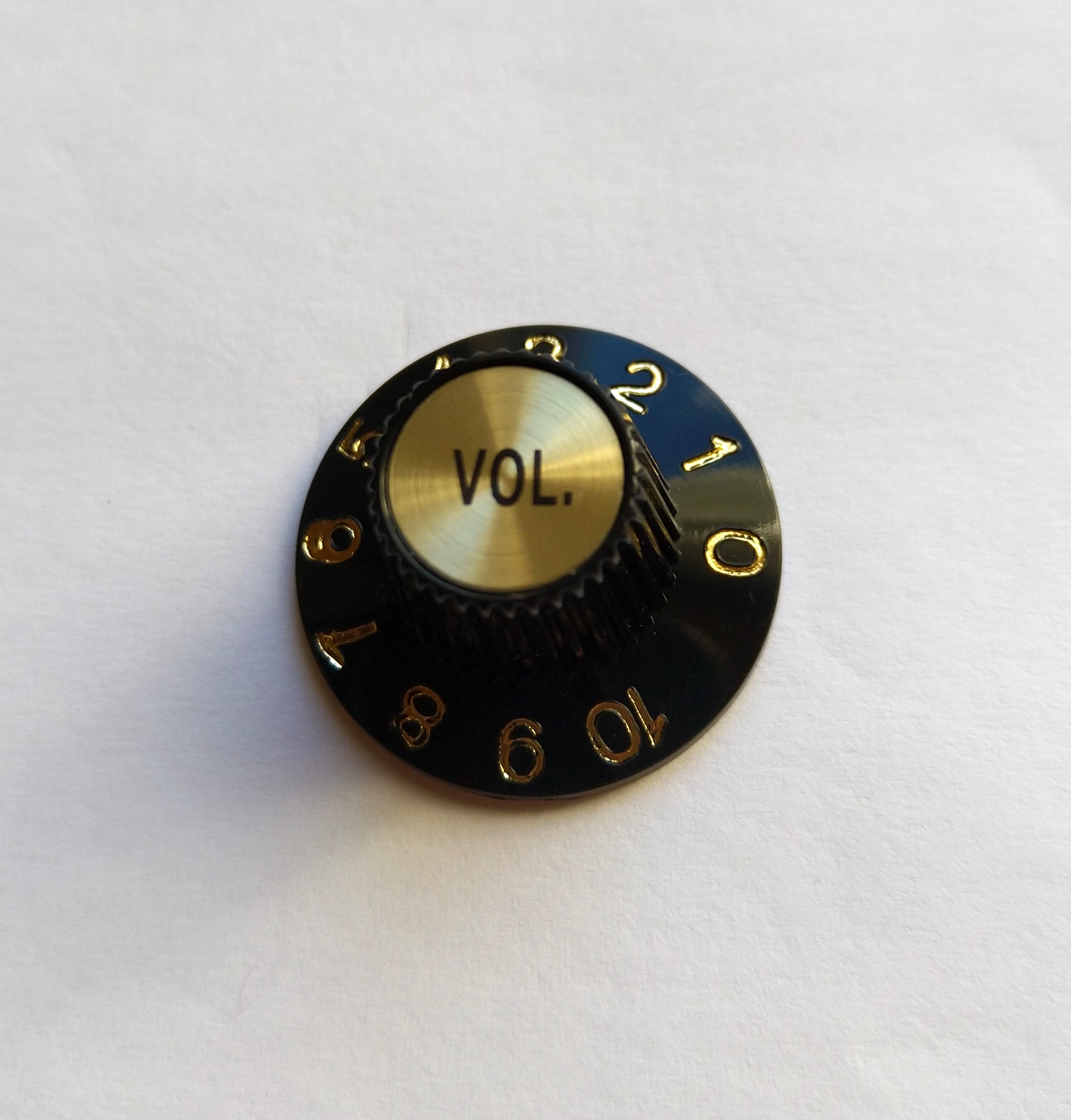 göldo Witch Hat Volume Knob, universal Poti-knopf schwarz/gold