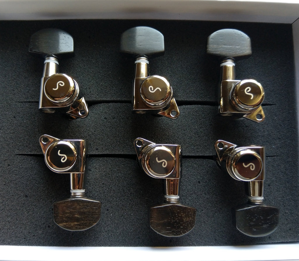 Schaller M6 Locking Tuners 135° 6 links Ruthenium small Ebony buttons (Kopie)