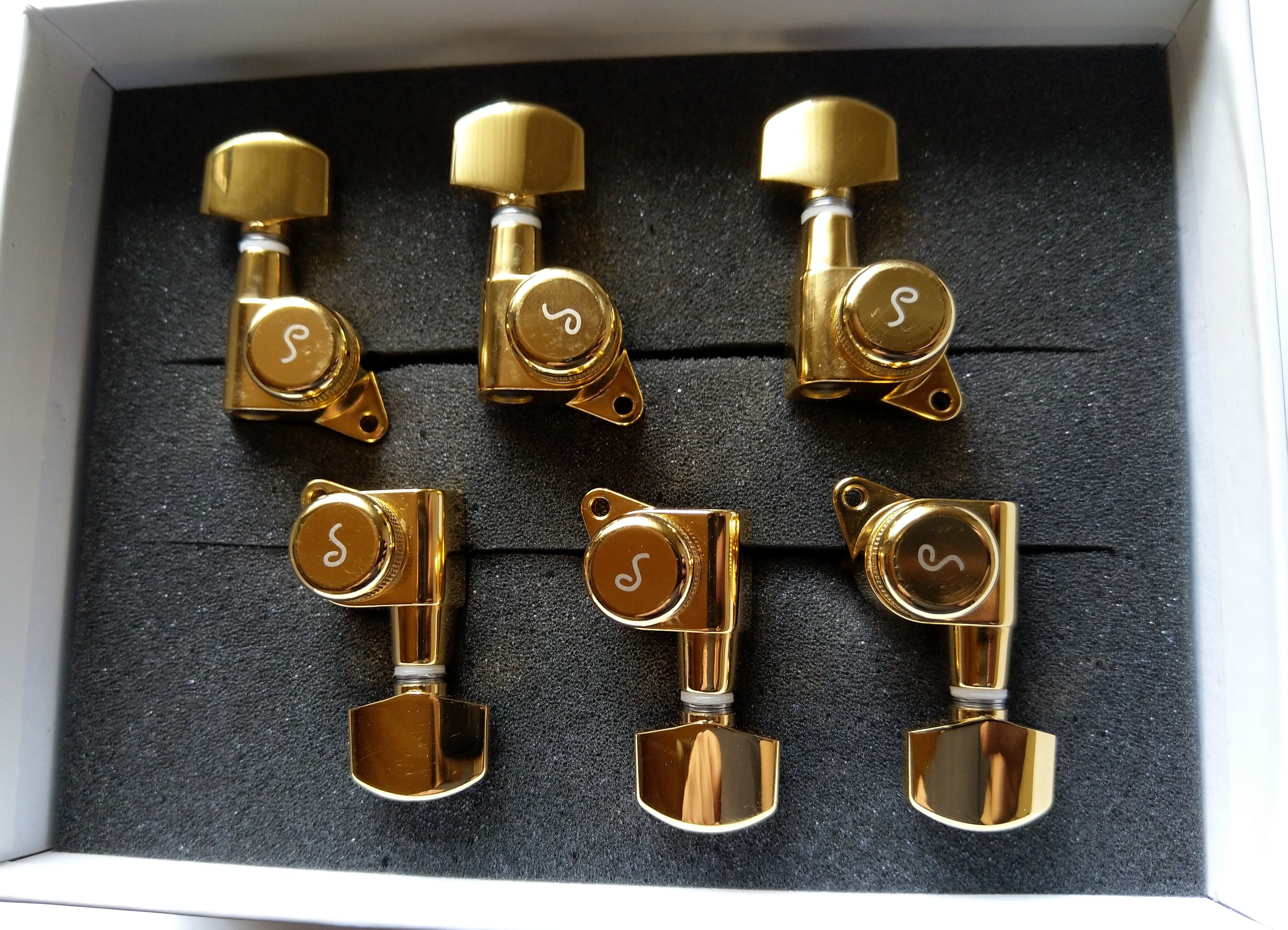 Schaller M6 Locking Tuners 135° Mechaniken 6 links Gold