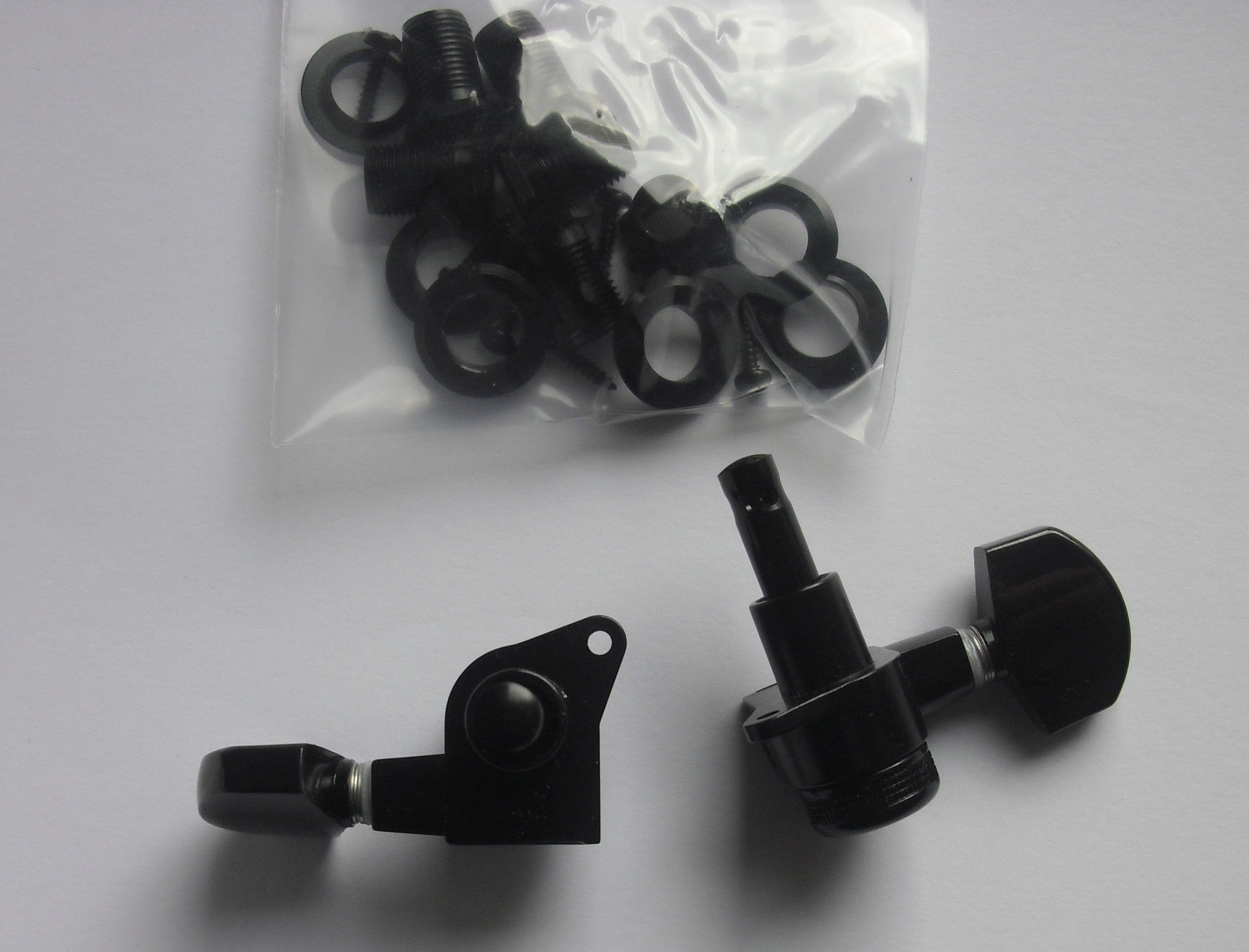 Schaller M6 Locking 19.5 Tuners 135° Mechaniken 3L 3R Black