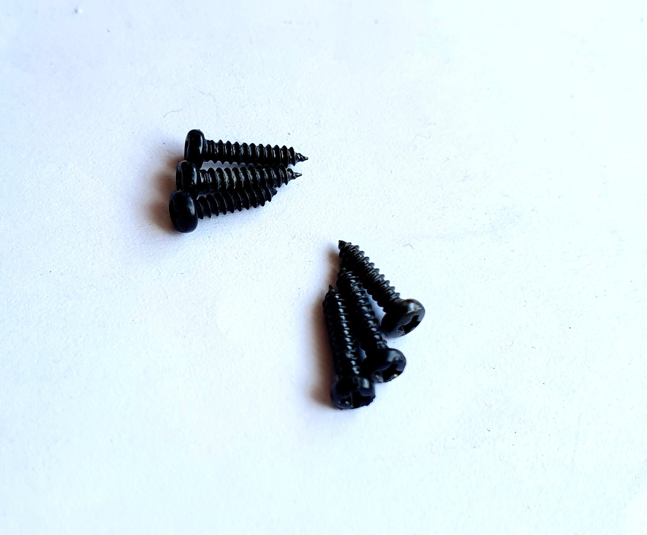 6 göldo Befestigungs-Schrauben für Mechaniken schwarz