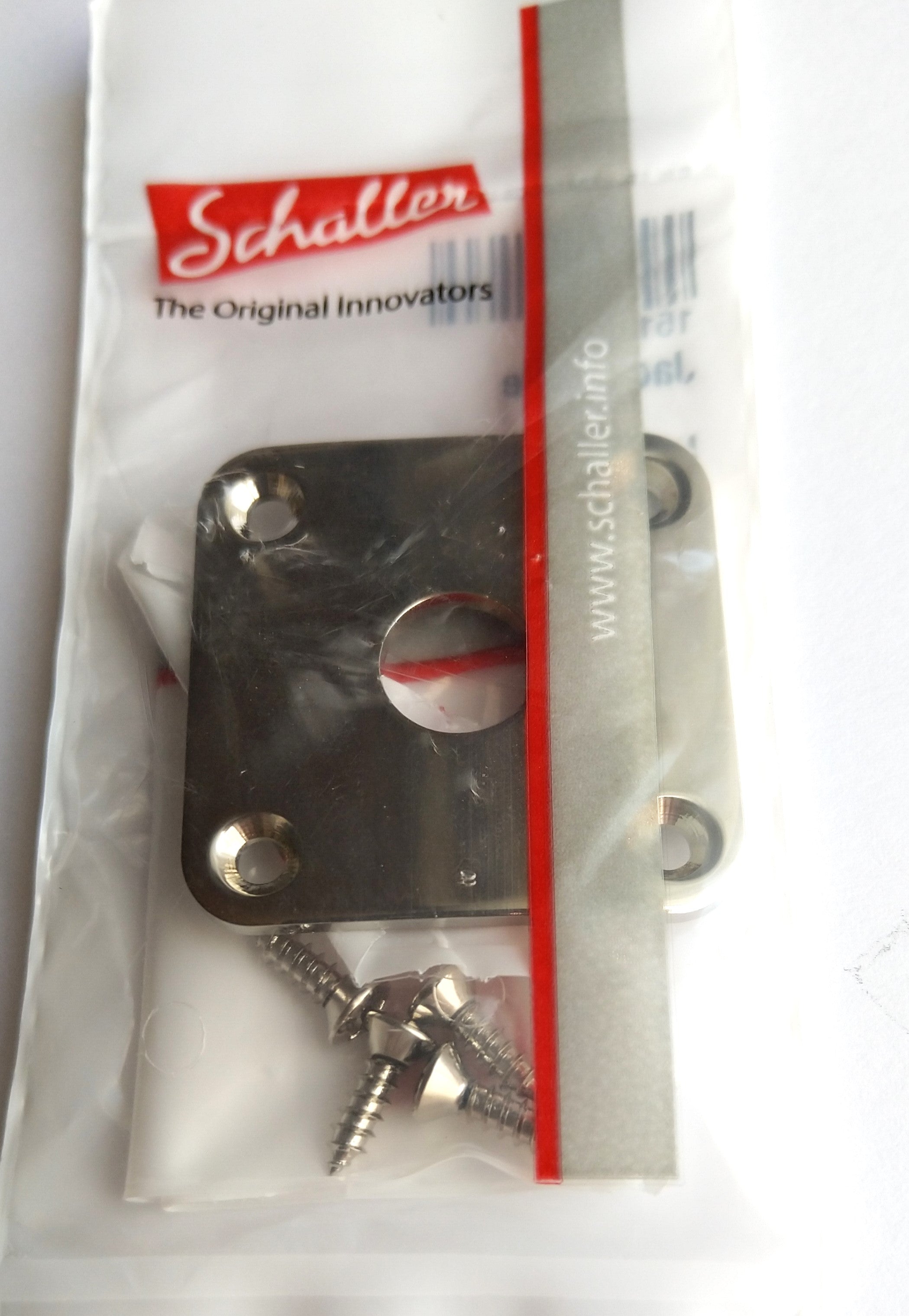 Schaller 4-Loch Buchsenblech Jack-Plate, gebogen Nickel inkl. Schrauben